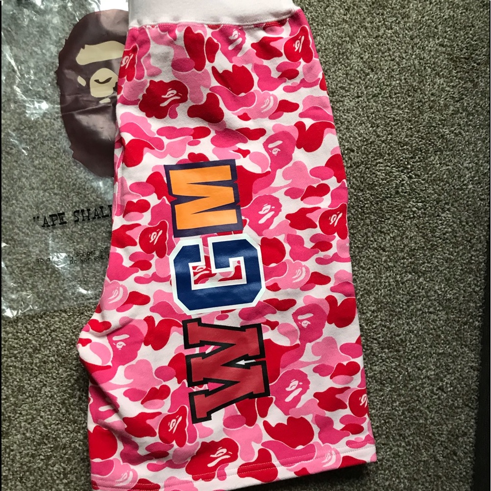 Pink camo bape shorts - Picture 3 of 7